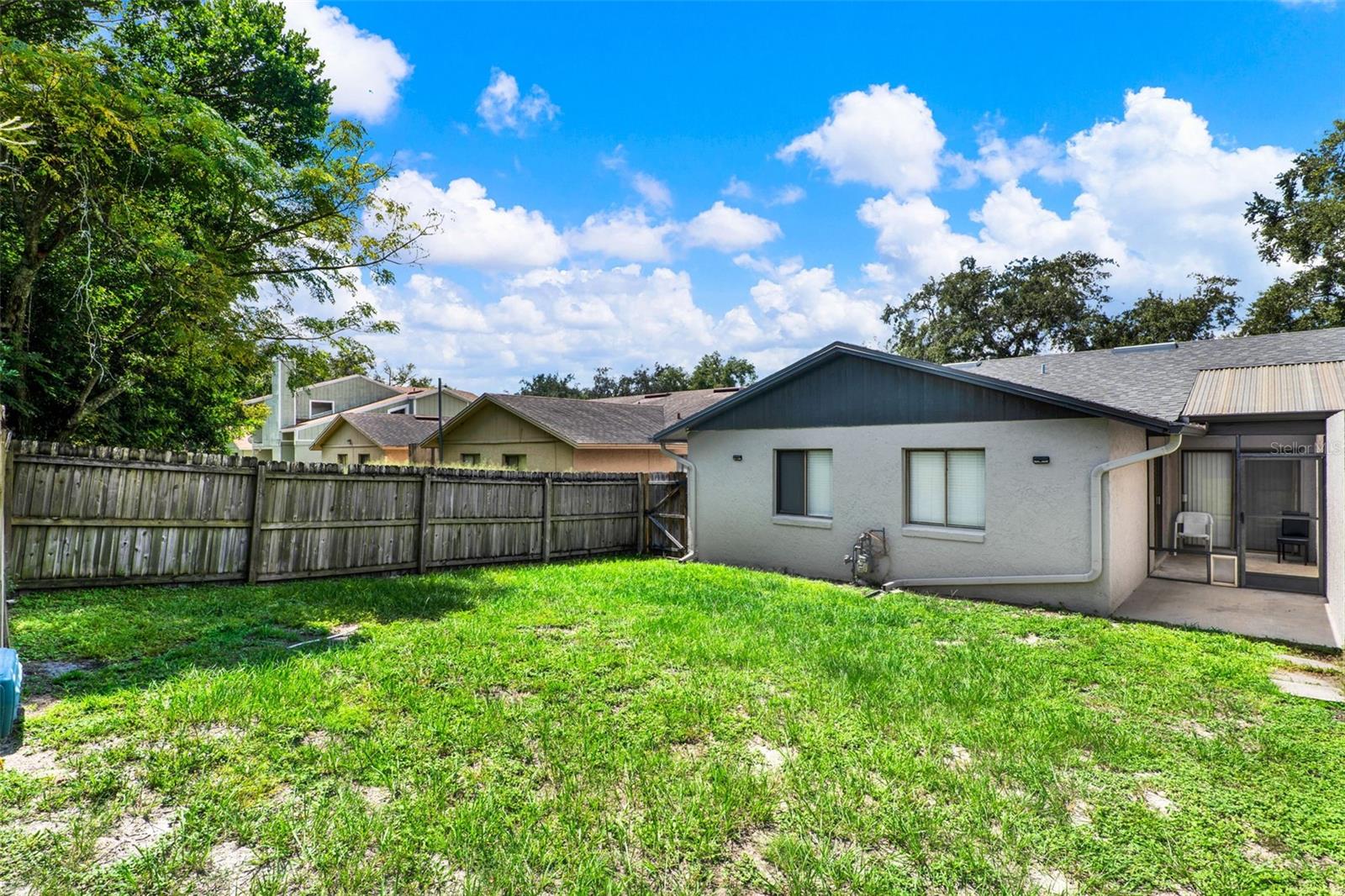 Image 31 of 57 For 212 Perth Court B