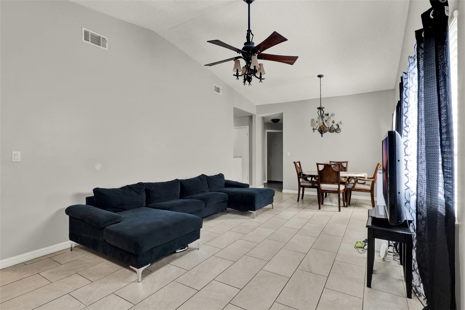 Image 35 of 57 For 212 Perth Court B