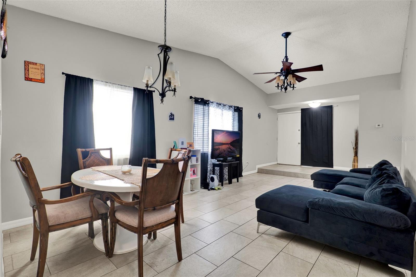 Image 38 of 57 For 212 Perth Court B