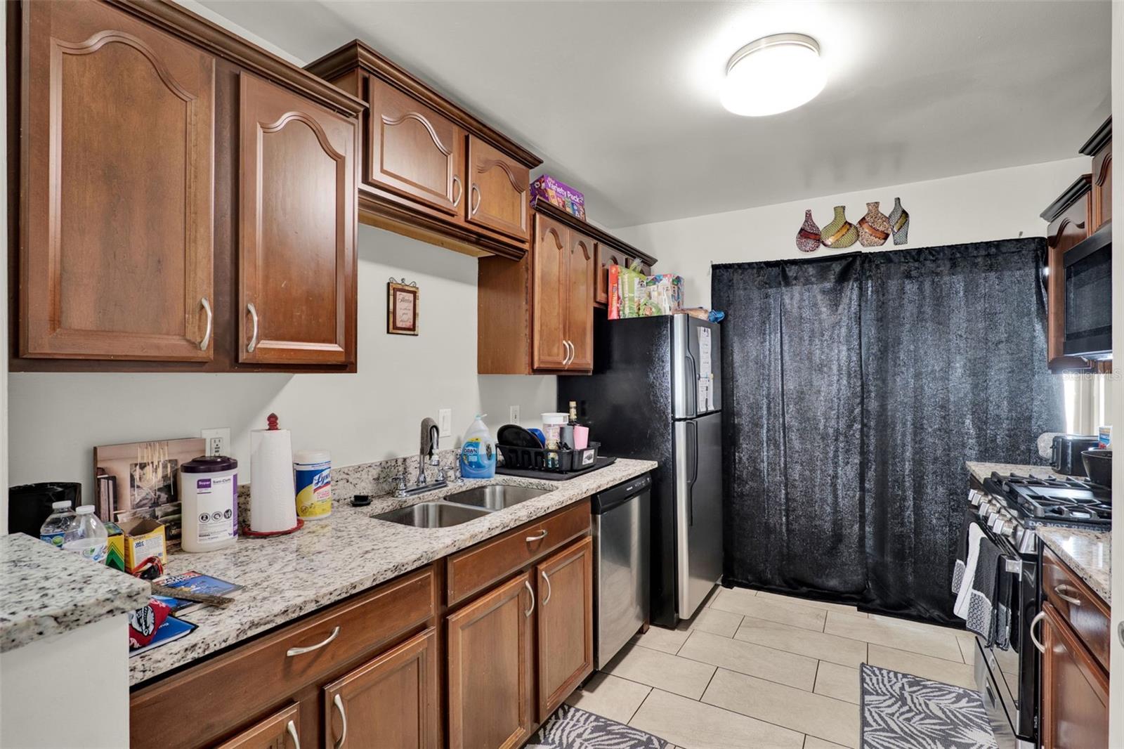 Image 42 of 57 For 212 Perth Court B