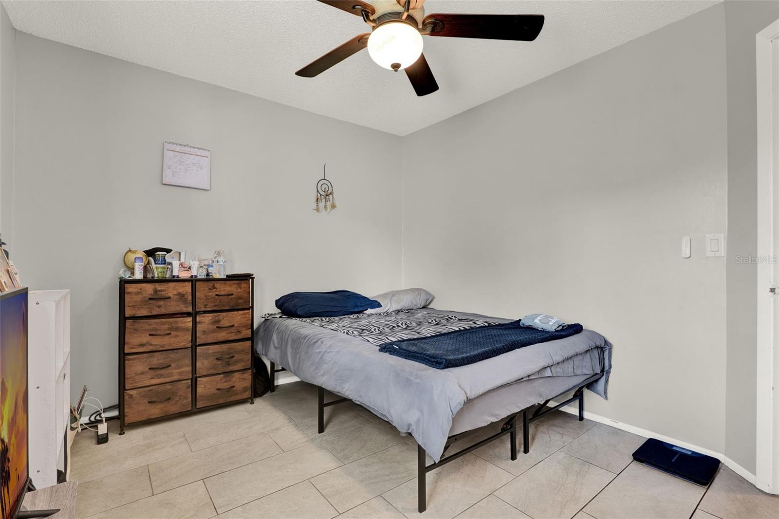 Image 51 of 57 For 212 Perth Court B