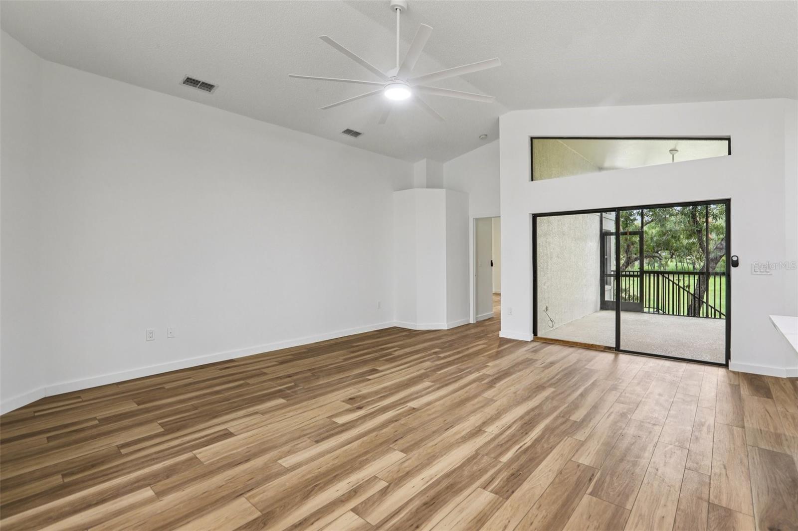 Image 17 of 32 For 533 Bent Oak Court