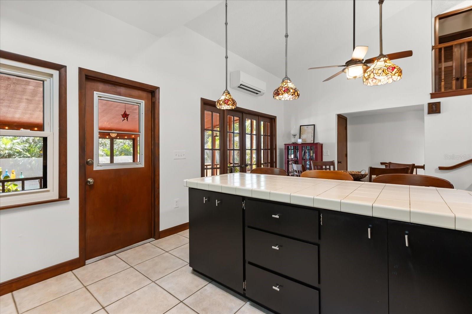 Image 15 of 50 For 221 Morton Lane