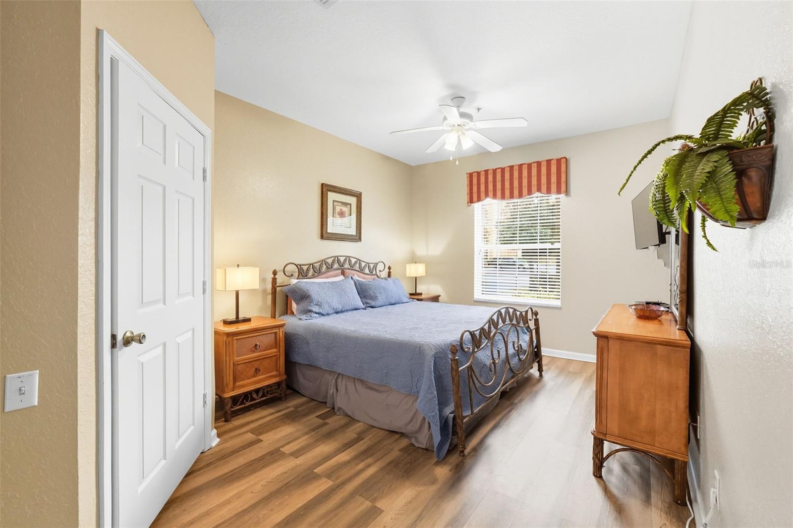 Image 16 of 37 For 2778 Almaton Loop 104