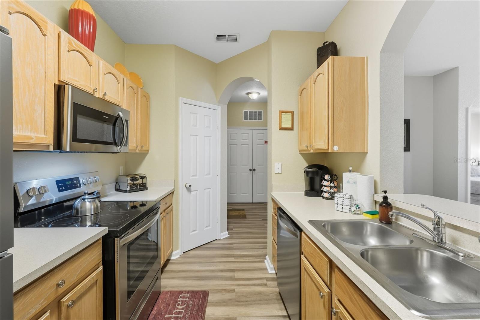 Image 7 of 37 For 2778 Almaton Loop 104