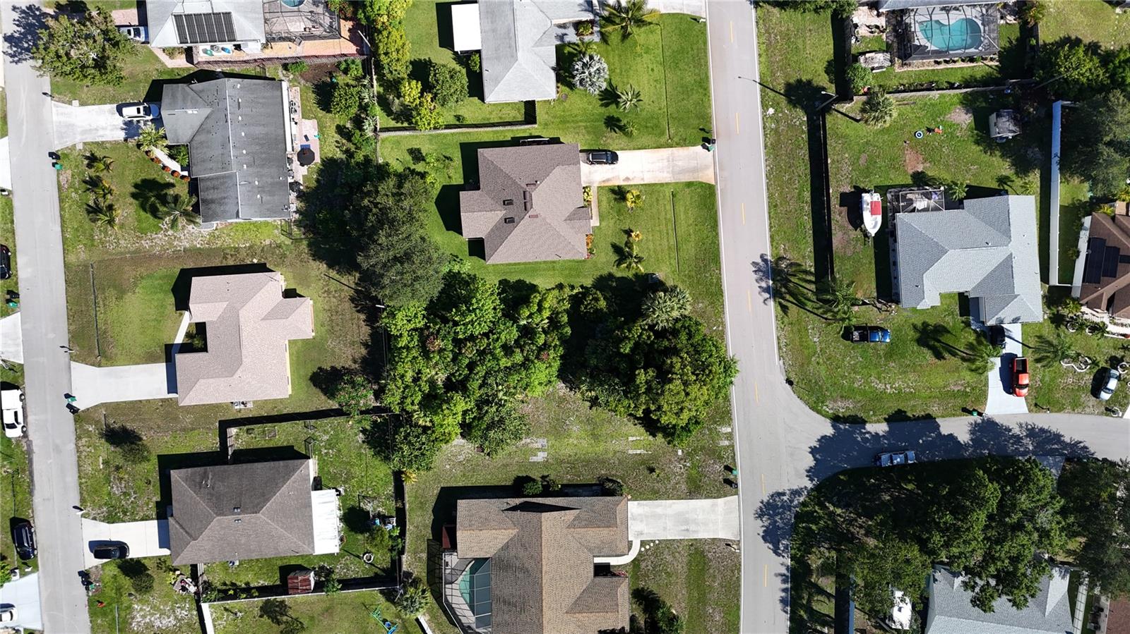 Image 13 of 24 For 2668 Cameo Boulevard