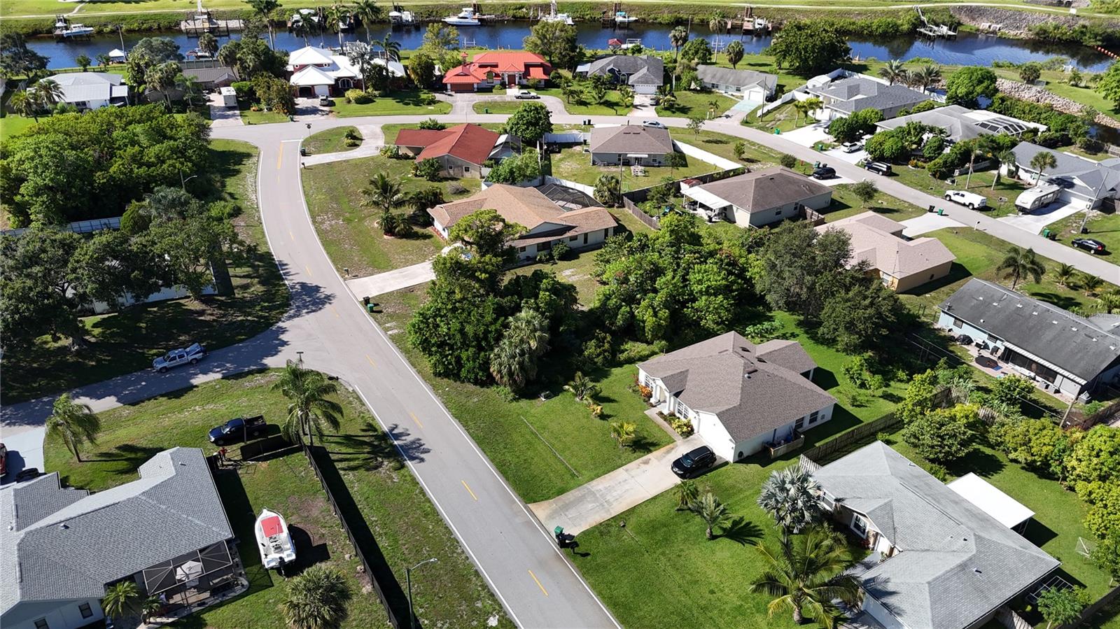 Image 14 of 24 For 2668 Cameo Boulevard