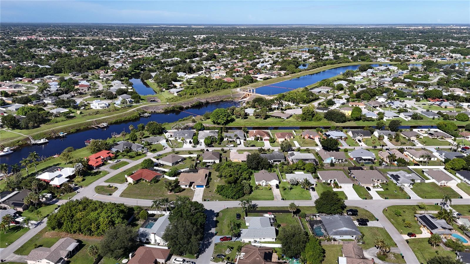 Image 6 of 24 For 2668 Cameo Boulevard