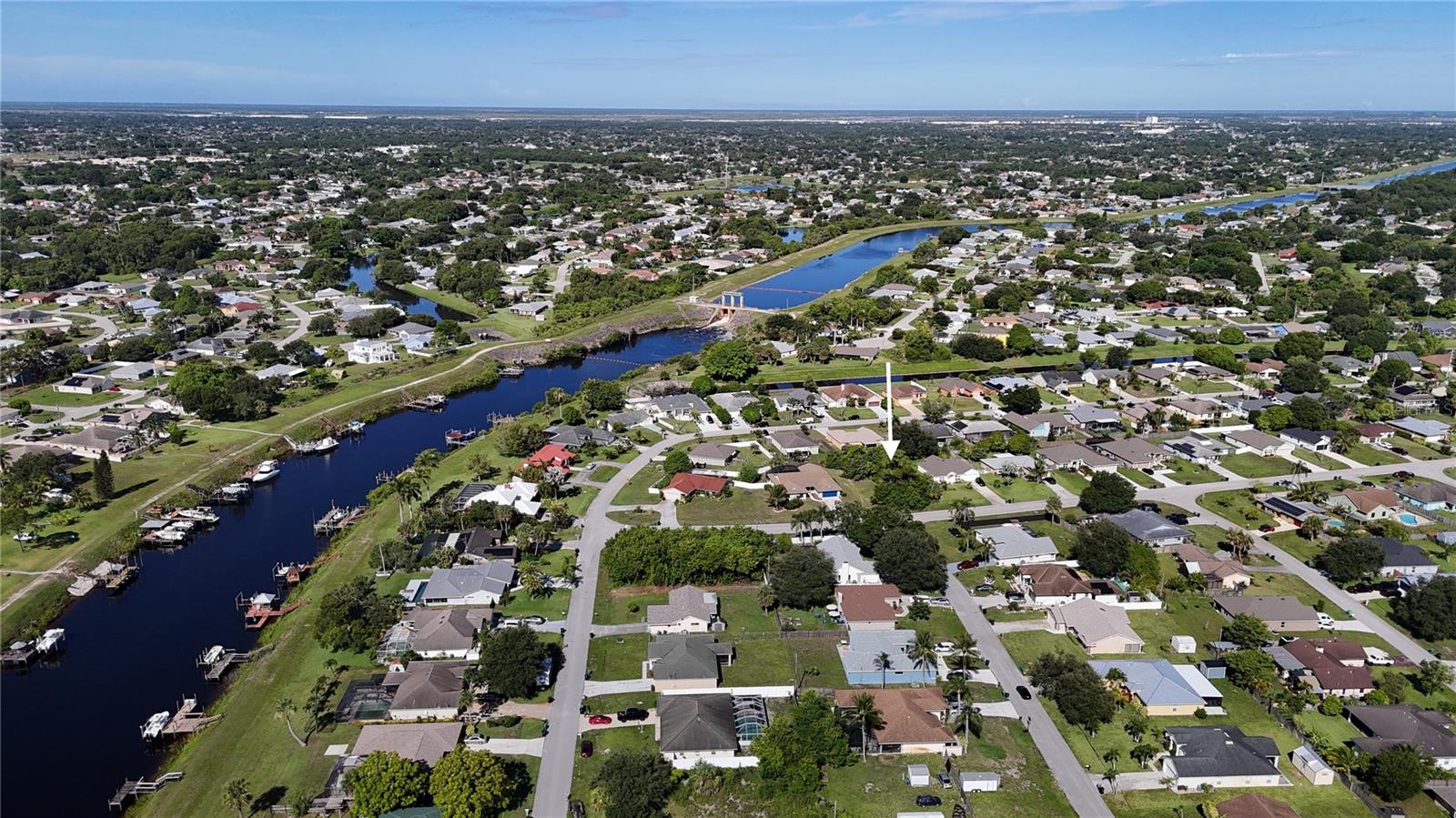 Image 8 of 24 For 2668 Cameo Boulevard