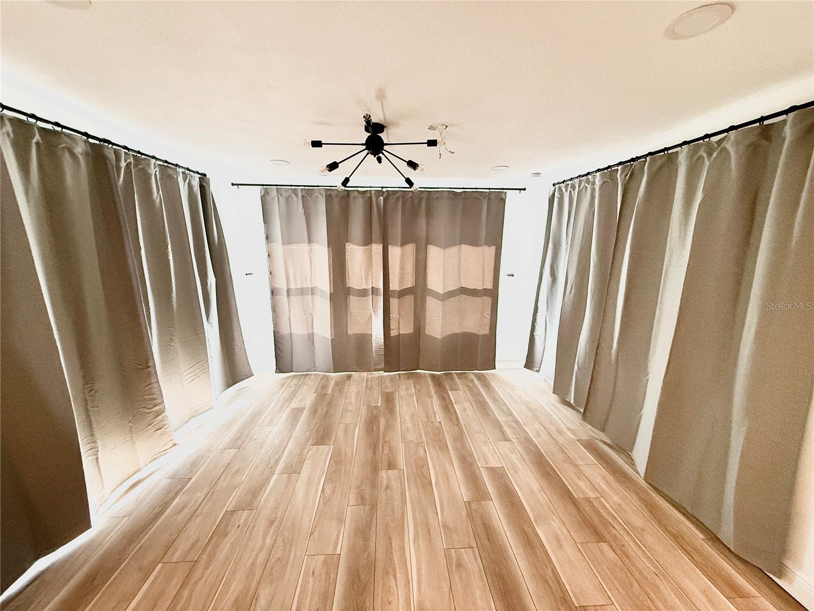 Image 10 of 22 For 1260 Seminola Boulevard