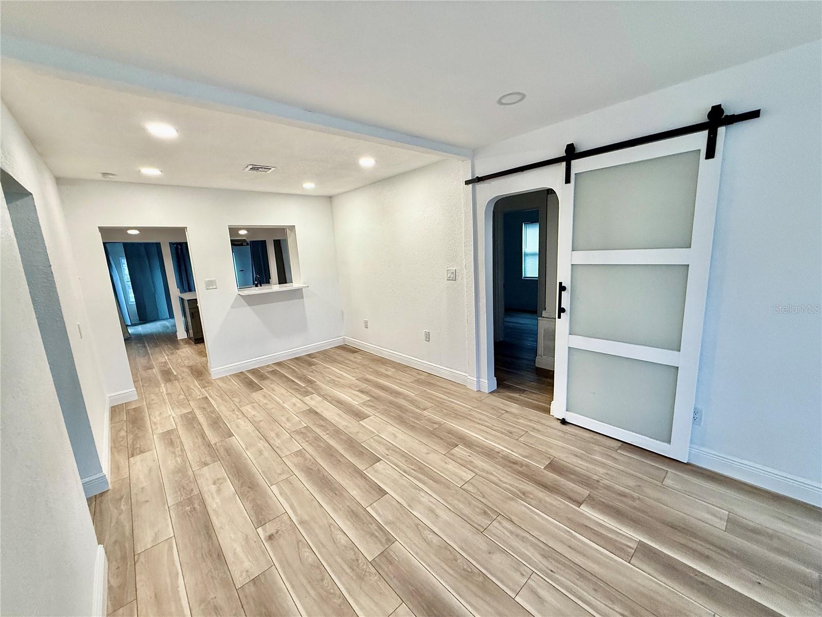 Image 15 of 22 For 1260 Seminola Boulevard