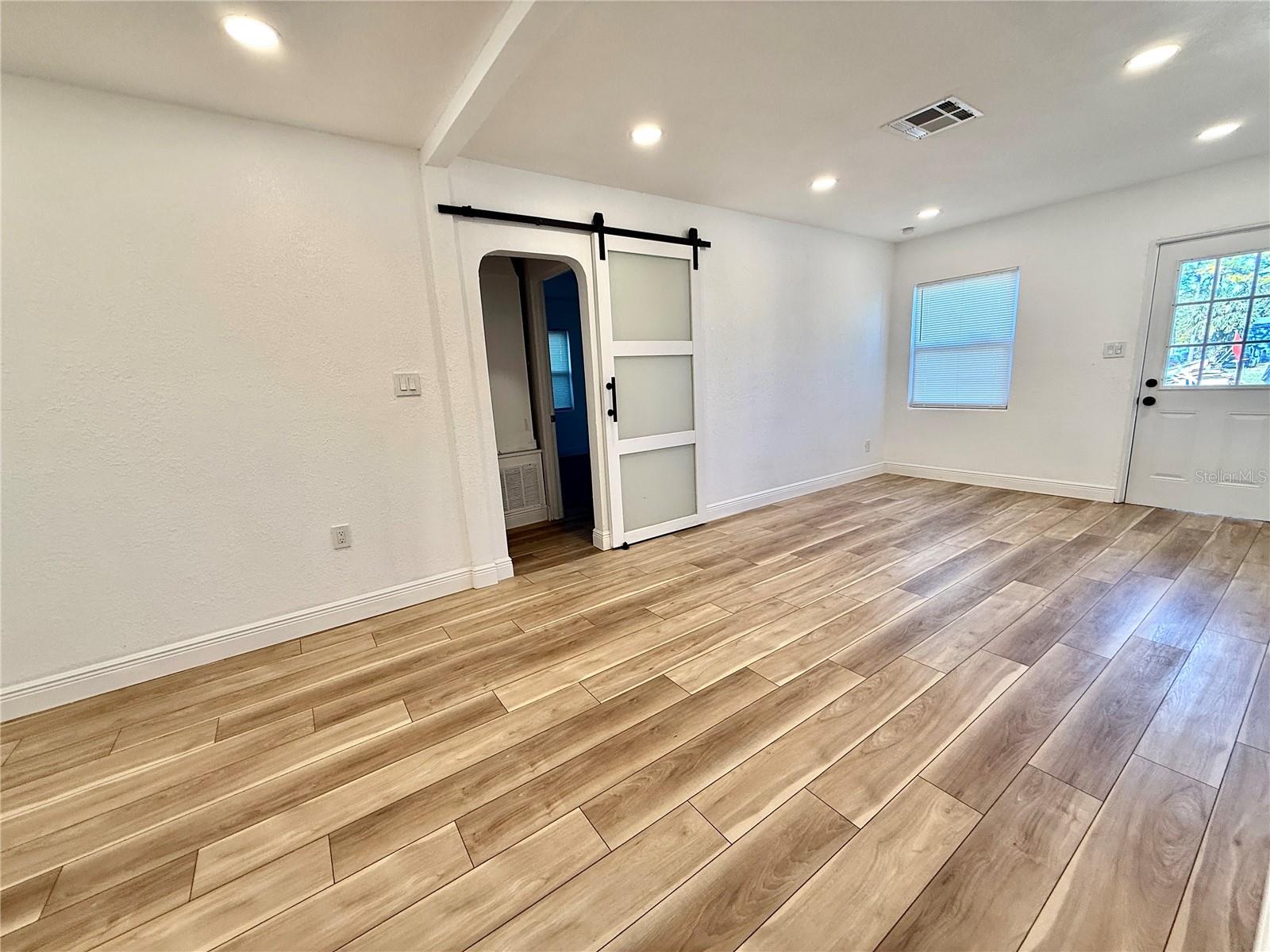 Image 19 of 22 For 1260 Seminola Boulevard