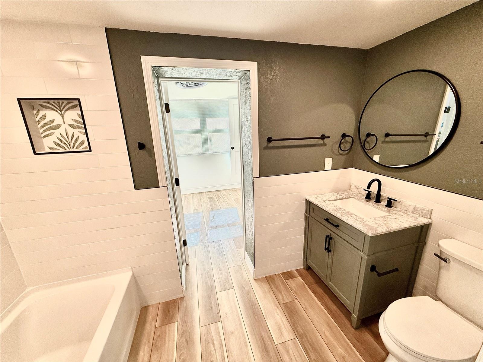 Image 5 of 22 For 1260 Seminola Boulevard