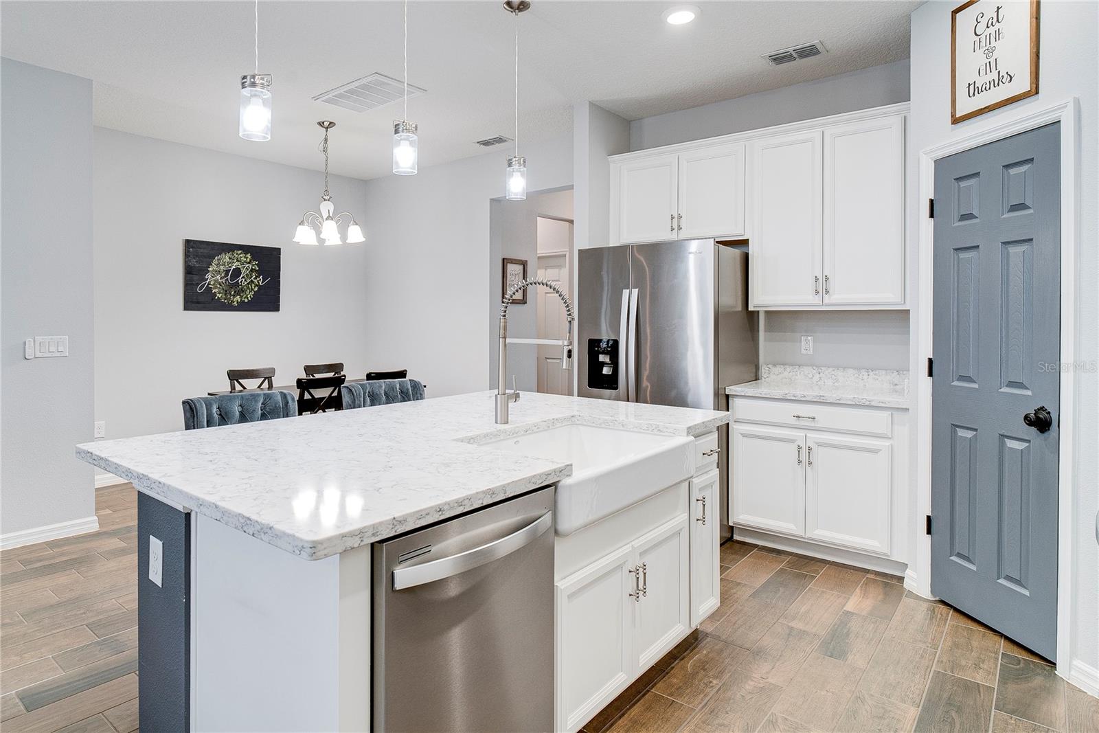 Image 8 of 32 For 15464 Blackbead Street 15464