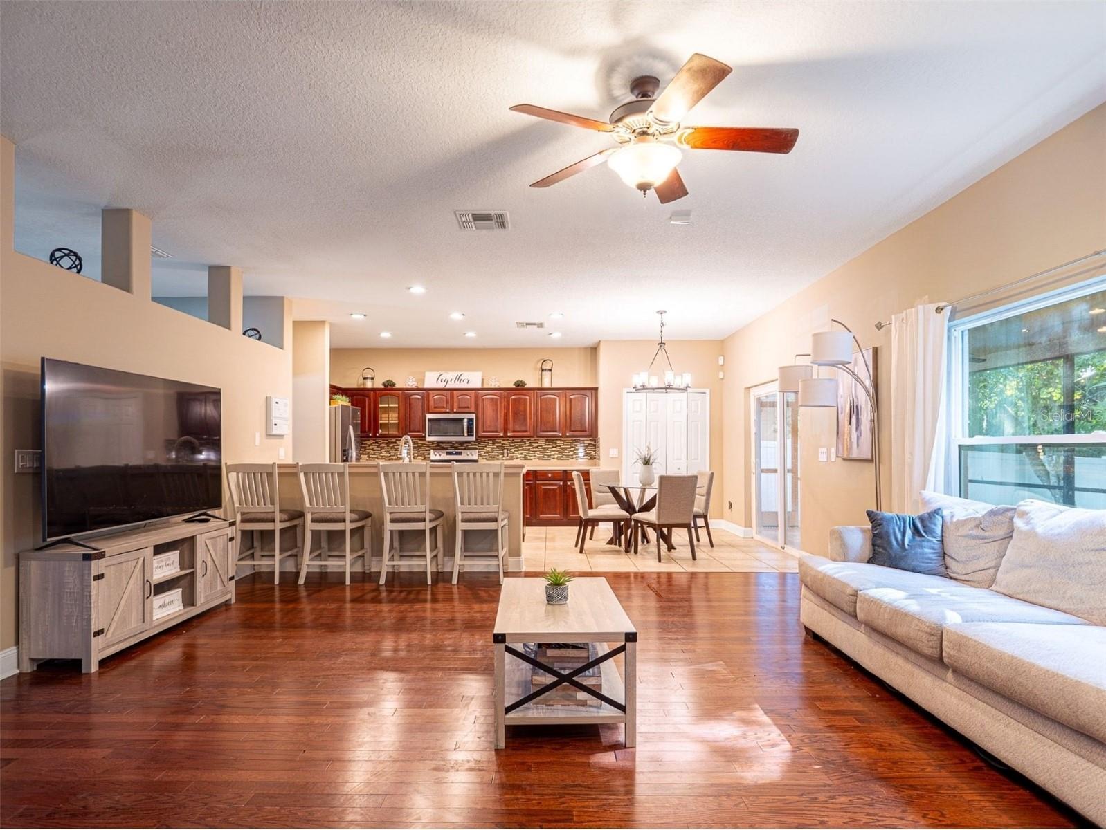Image 16 of 41 For 5616 English Oak Court