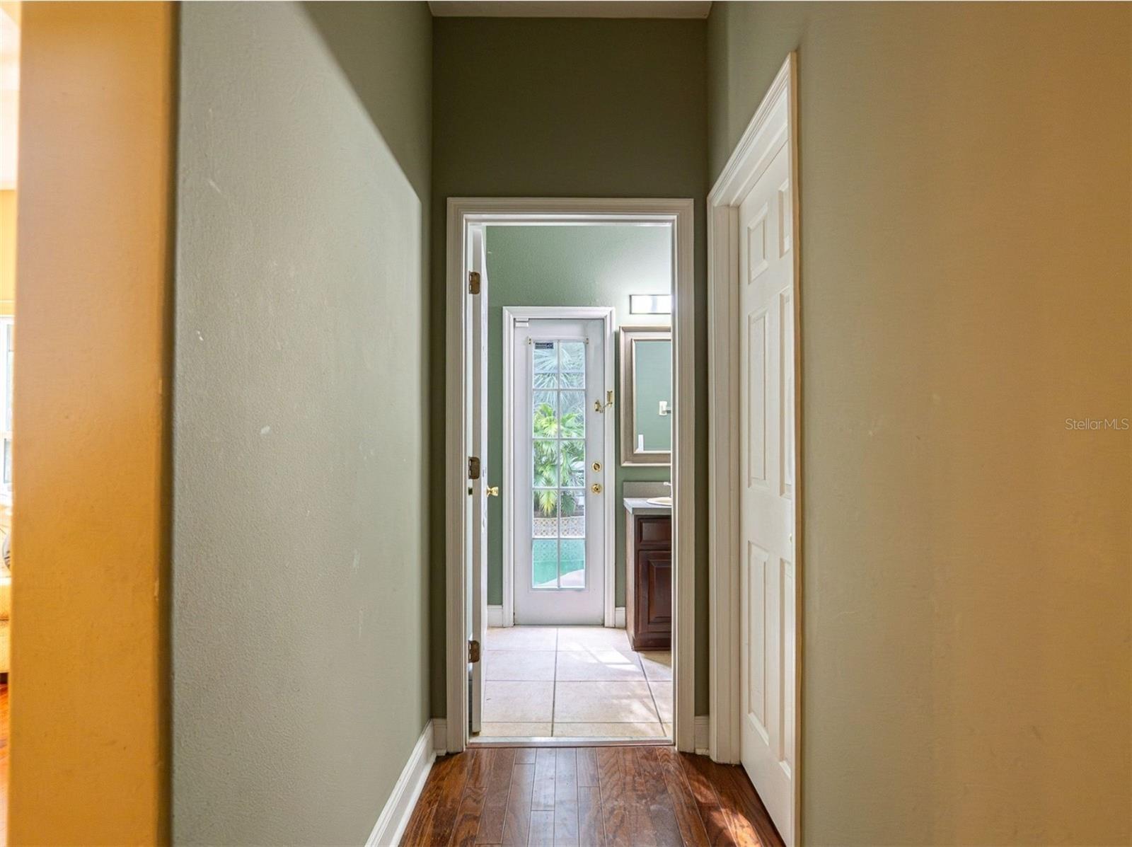 Image 21 of 41 For 5616 English Oak Court