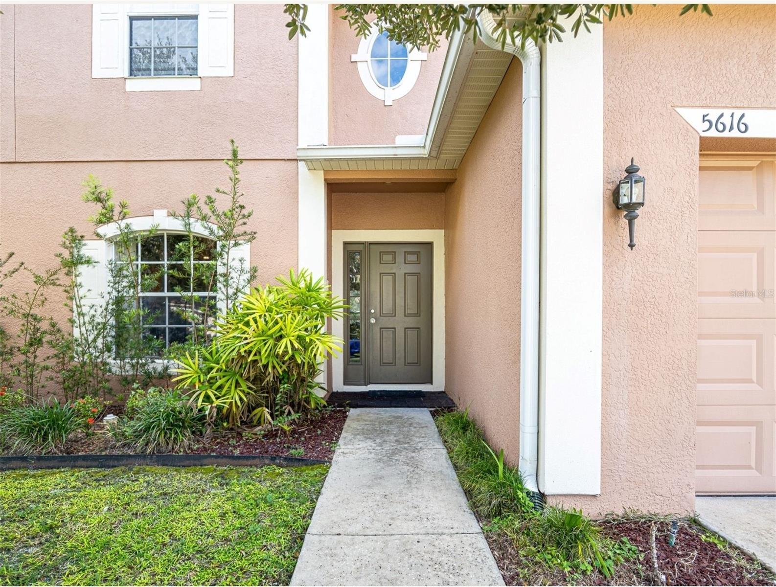 Image 8 of 41 For 5616 English Oak Court