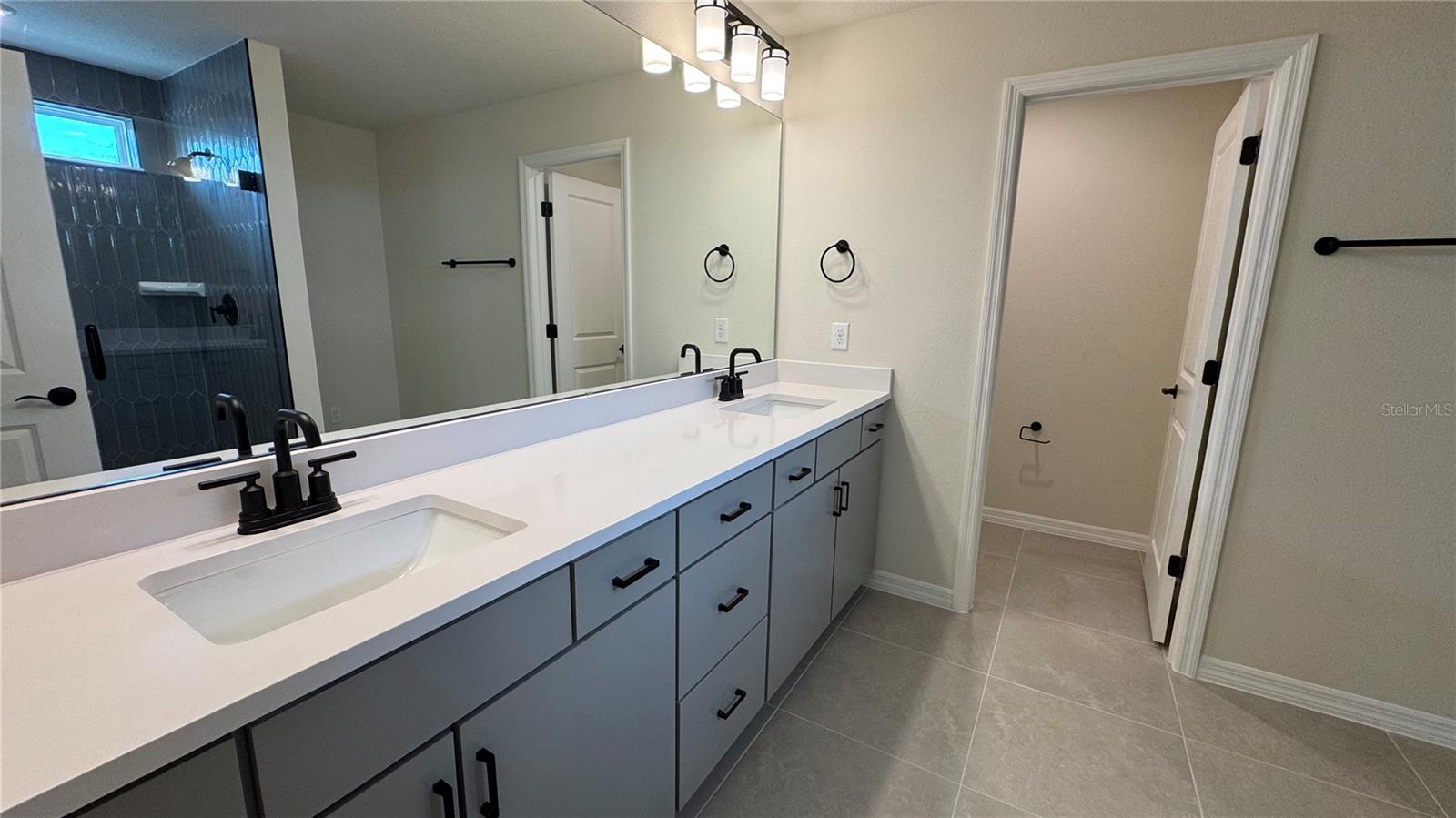 Image 39 of 50 For 6232 Argent Wood Drive