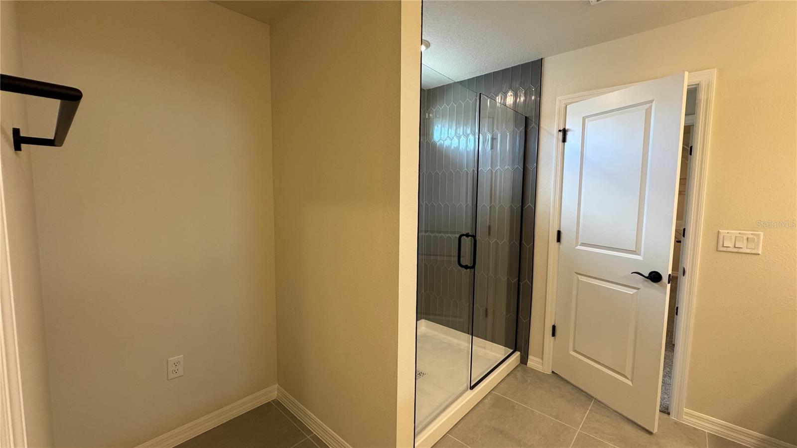 Image 41 of 50 For 6232 Argent Wood Drive