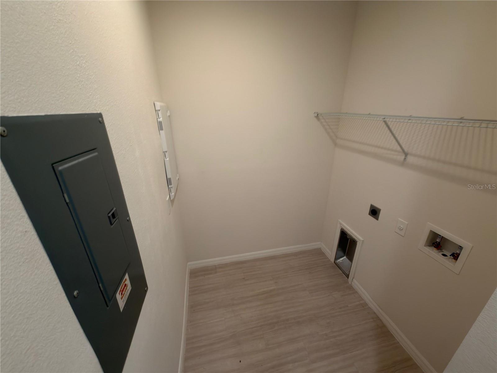 Image 62 of 80 For 2124 Penny Lane