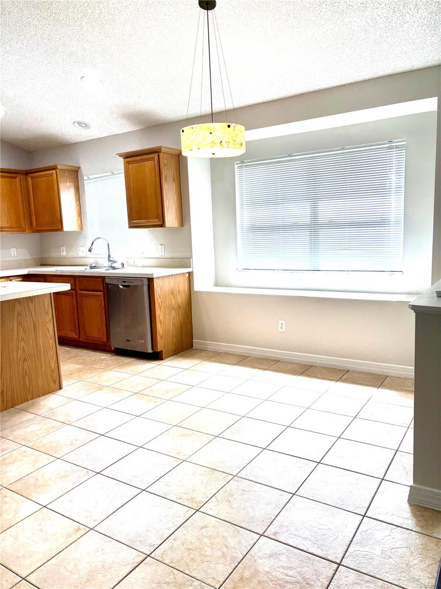Image 4 of 32 For 2586 Alena Place
