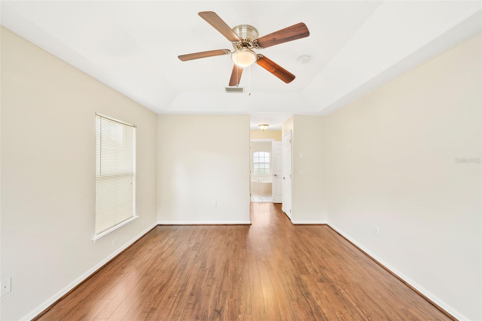 Image 7 of 15 For 13039 Antique Oak Street