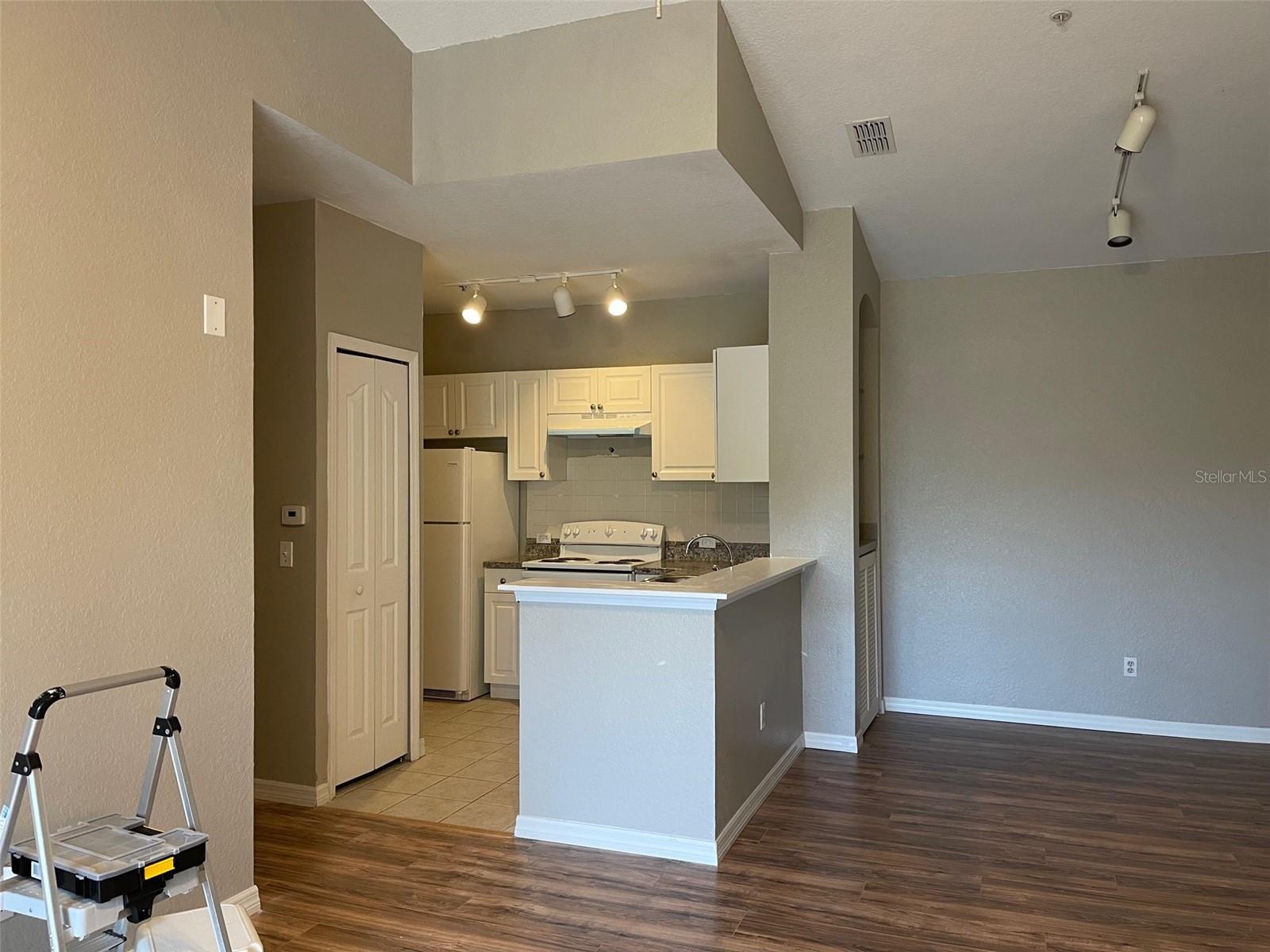 Image 4 of 20 For 2740 Maitland Crossing Way 305