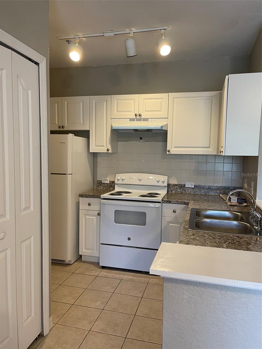 Image 7 of 20 For 2740 Maitland Crossing Way 305
