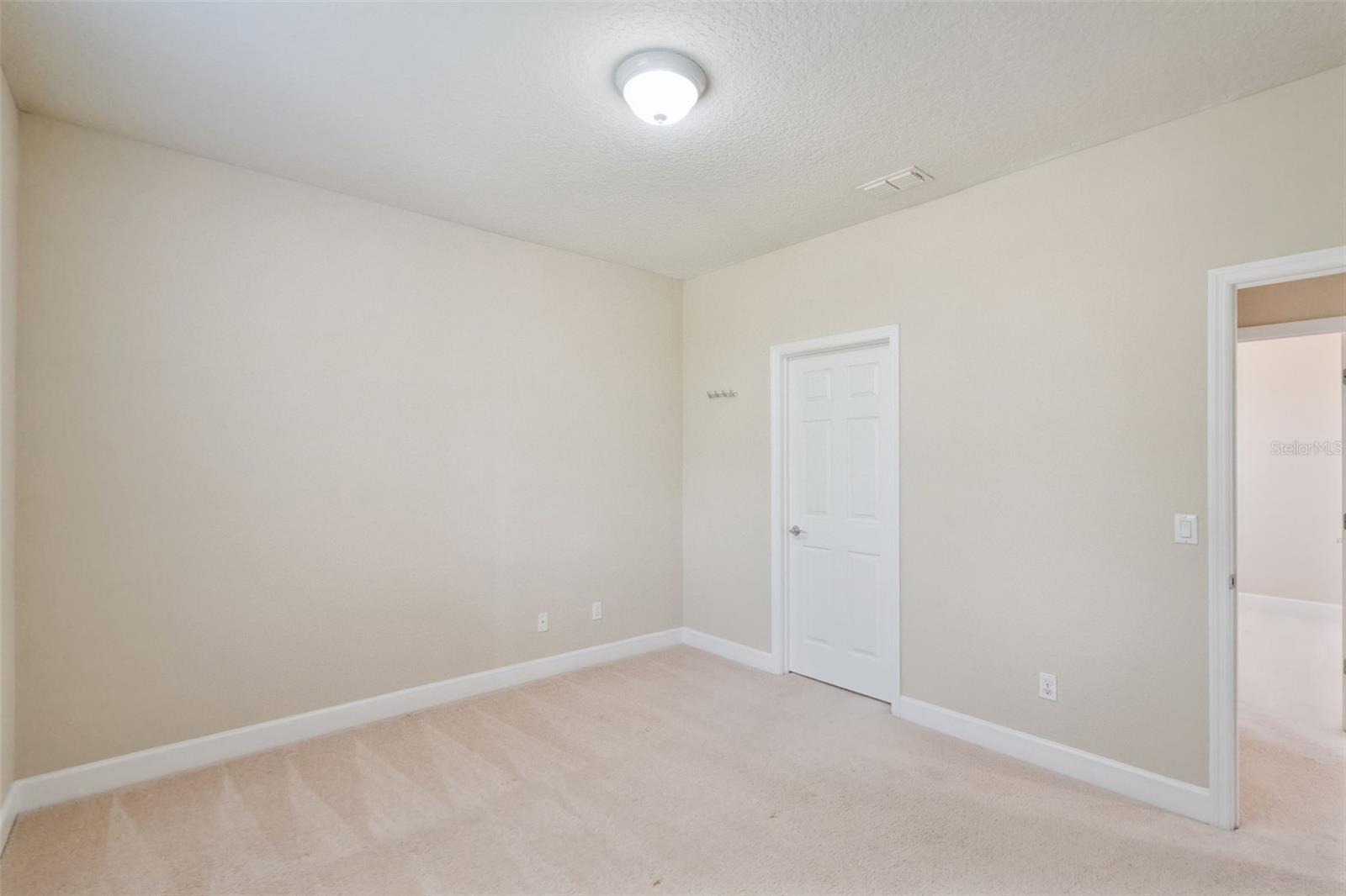 Image 26 of 67 For 11807 Padua Lane