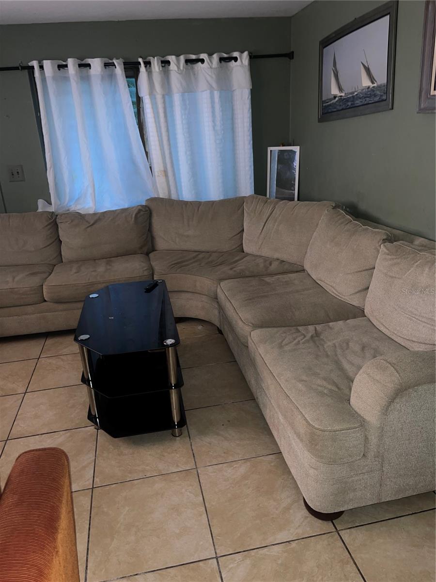 Image 13 of 20 For 2561 Parkway Street