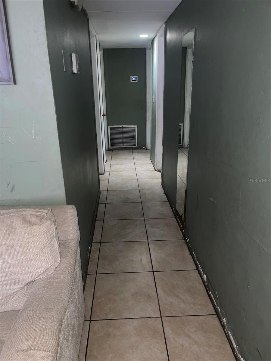 Image 14 of 20 For 2561 Parkway Street