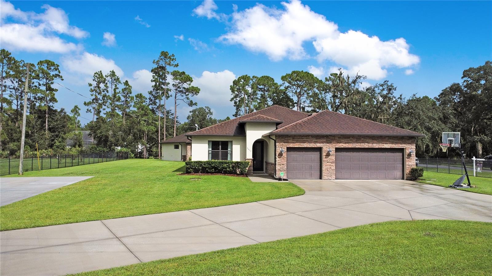 Image 2 of 46 For 6053 Dallas Boulevard