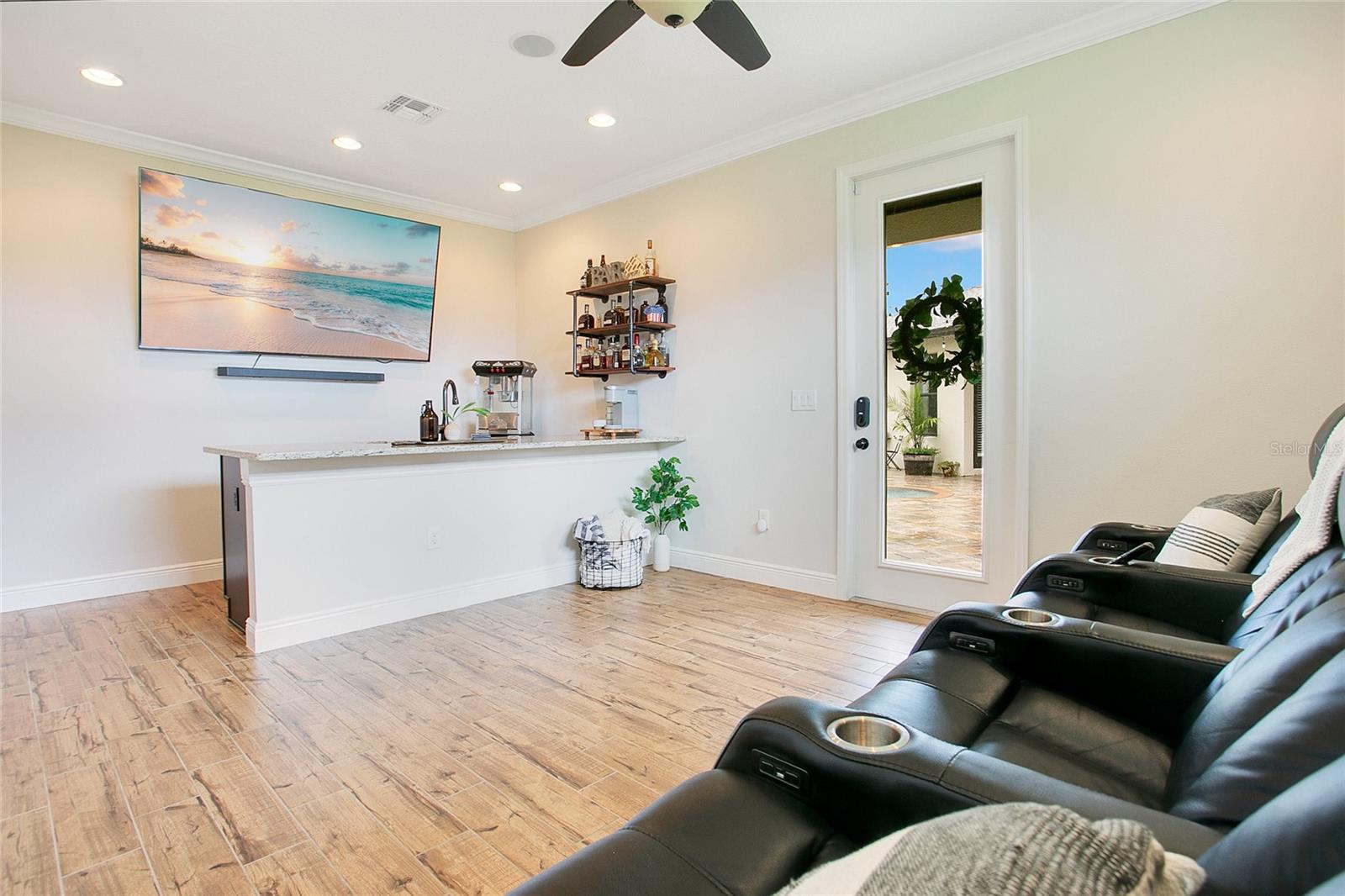 Image 24 of 46 For 6053 Dallas Boulevard