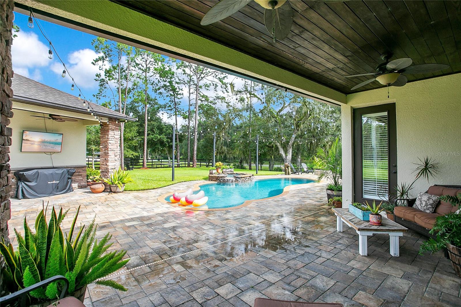 Image 33 of 46 For 6053 Dallas Boulevard