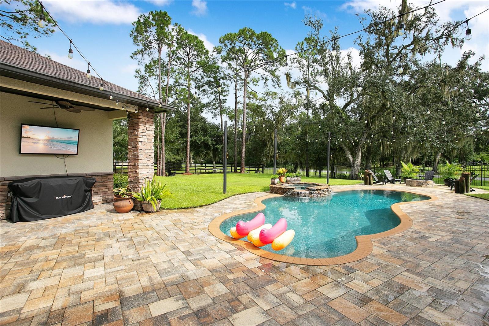 Image 39 of 46 For 6053 Dallas Boulevard
