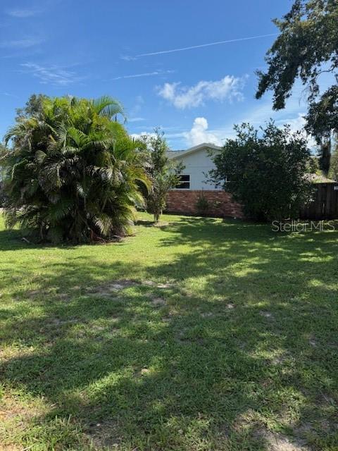 Image 16 of 17 For 507 Poinsettia Avenue