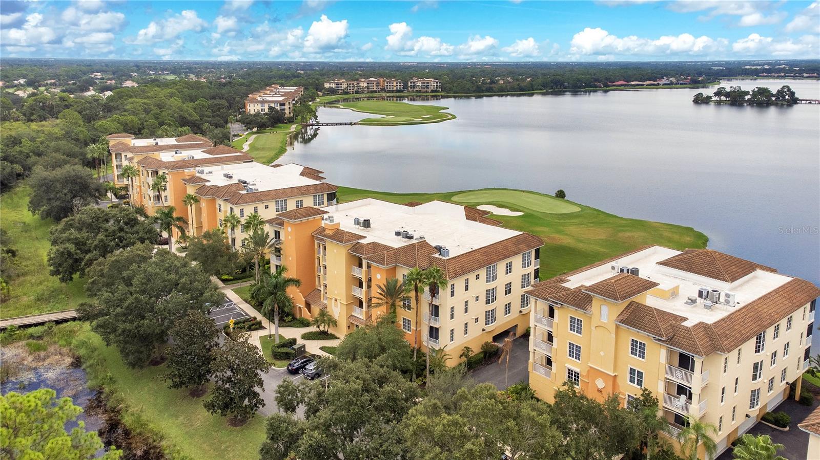 Image 39 of 45 For 6350 Watercrest Way 203