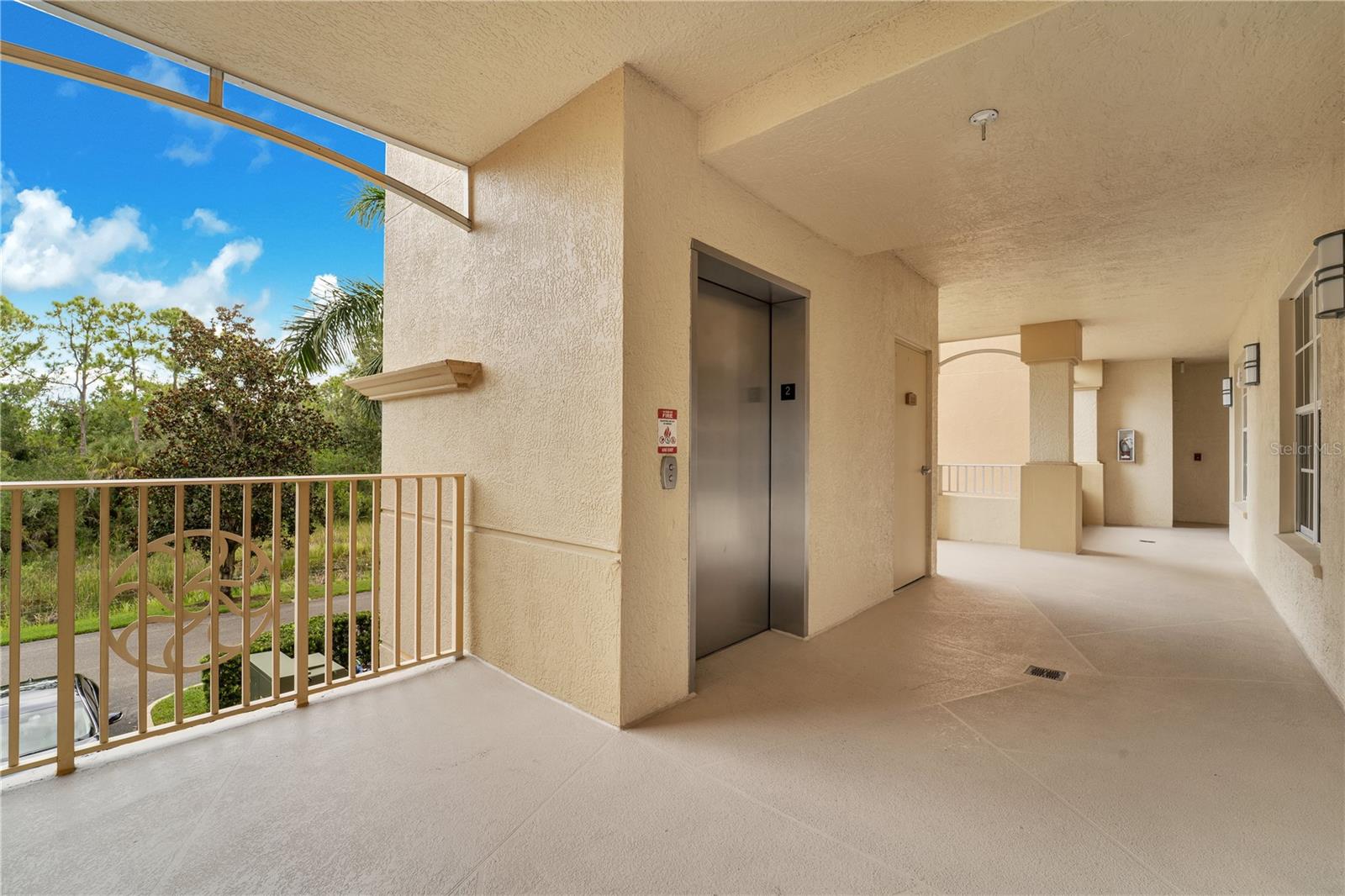 Image 5 of 45 For 6350 Watercrest Way 203