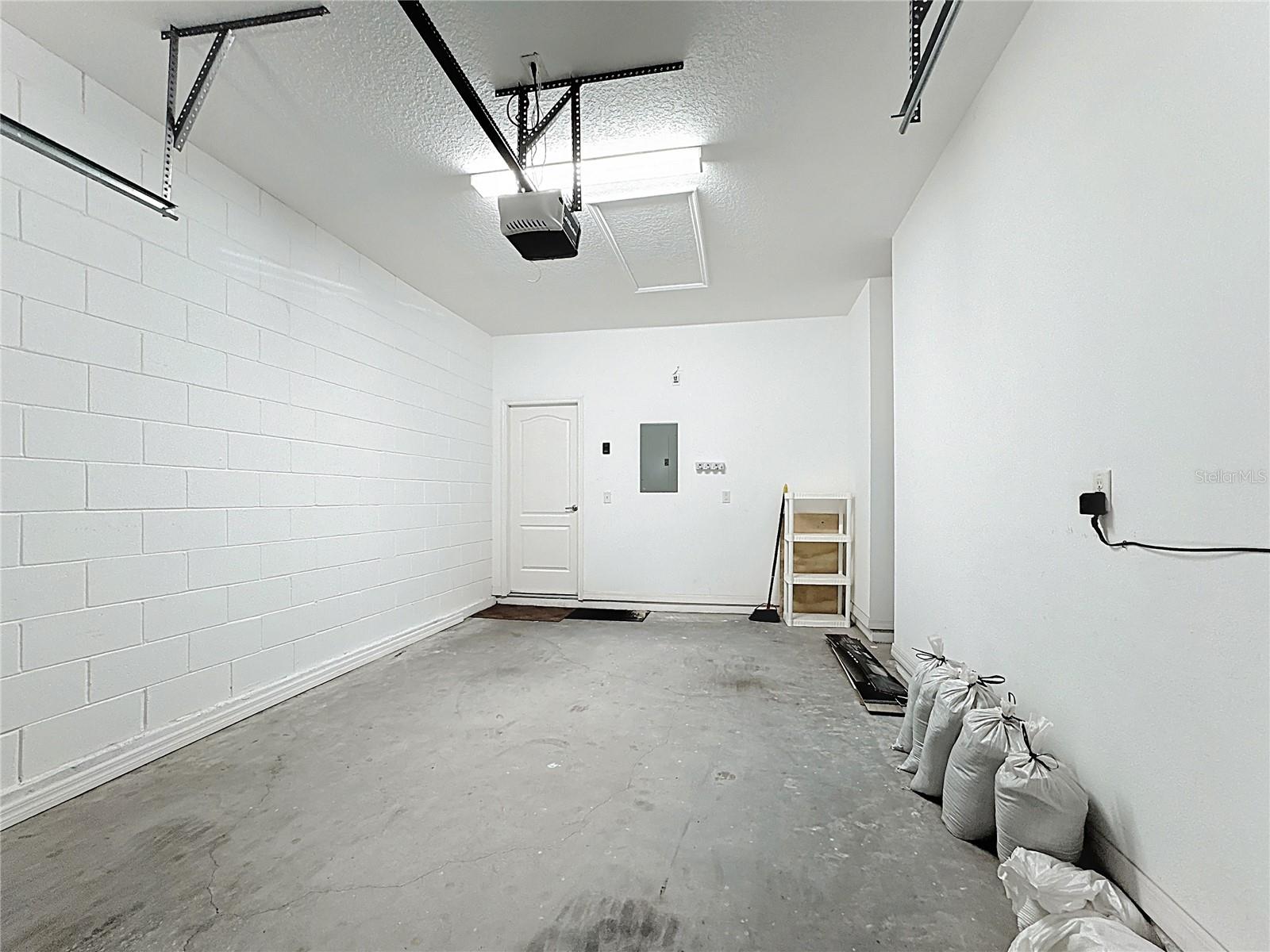 Image 28 of 46 For 1773 Barton Towne Circle