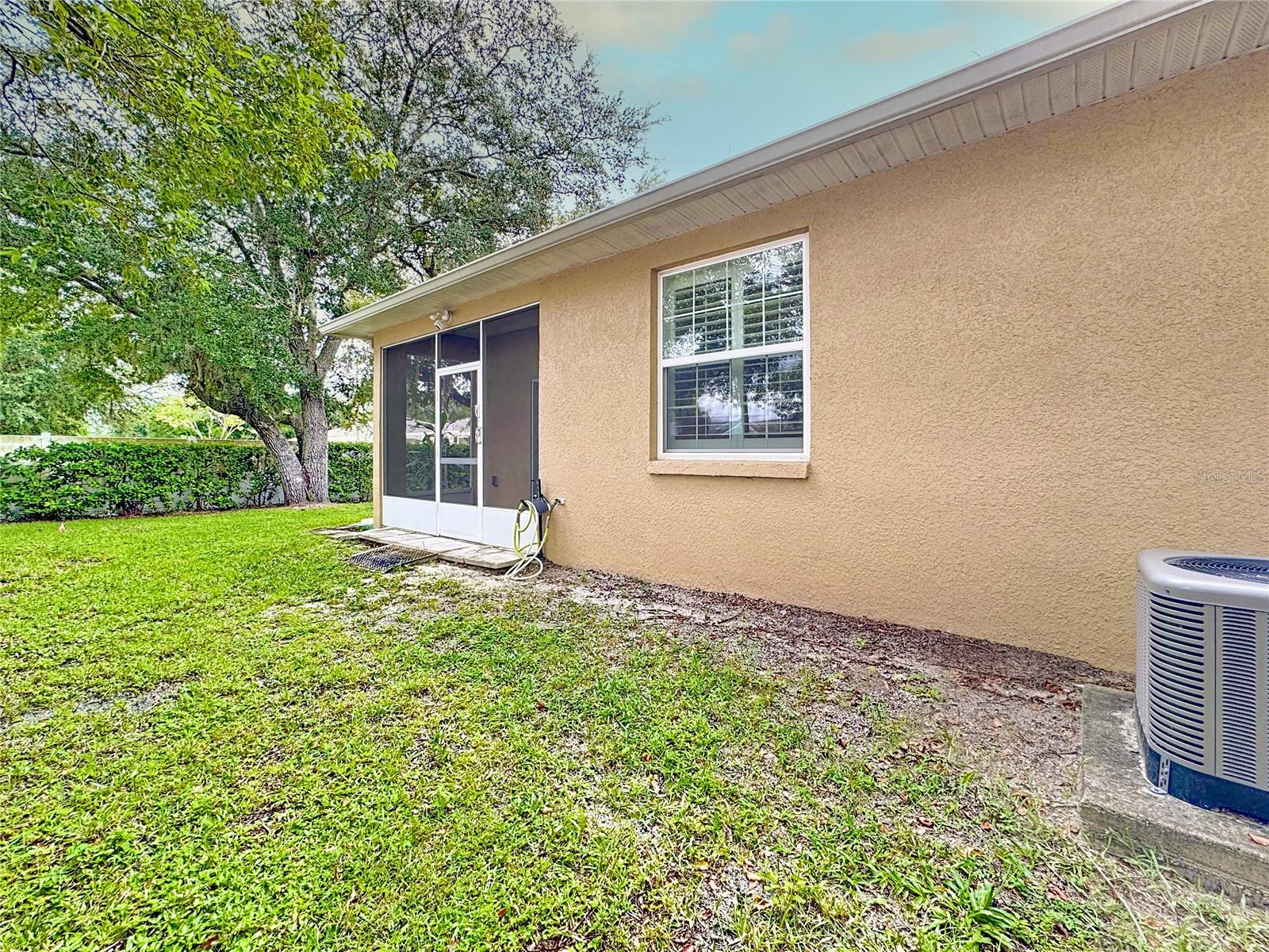 Image 34 of 46 For 1773 Barton Towne Circle