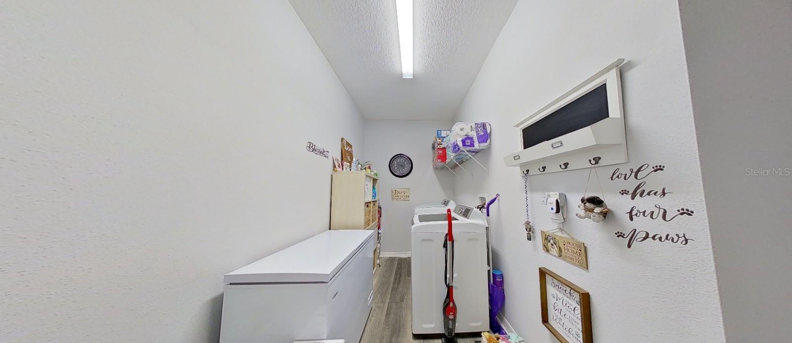 Image 4 of 19 For 1773 Barton Towne Circle