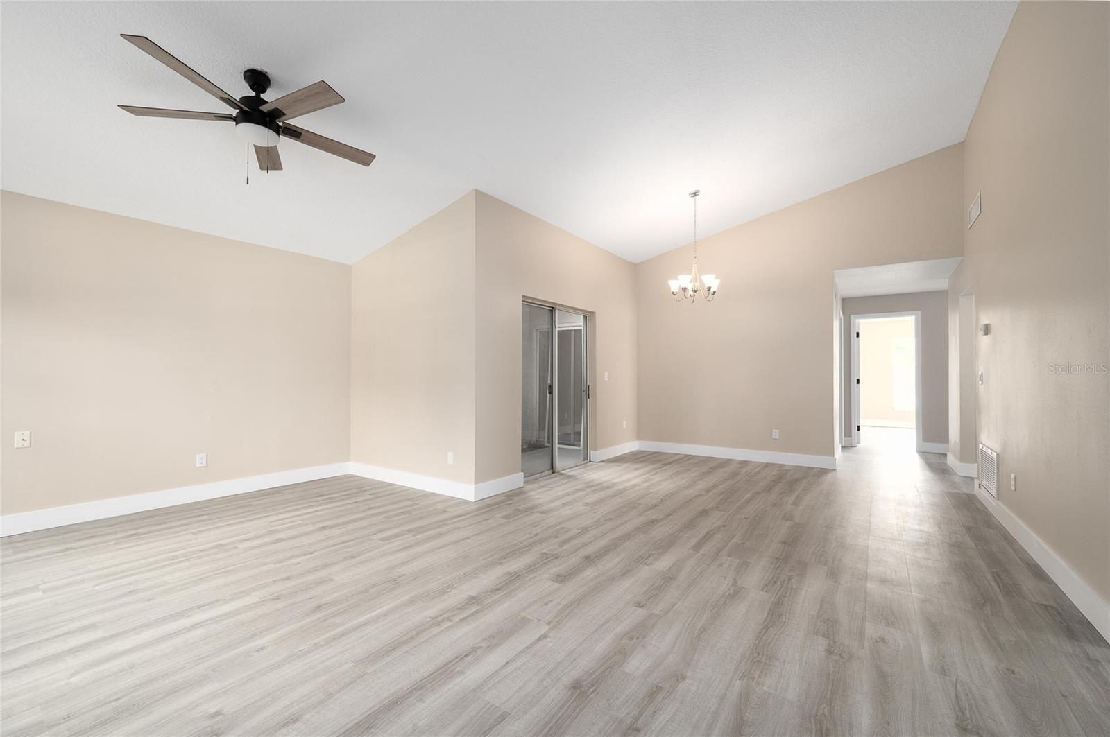 Image 8 of 37 For 1566 Lawndale Circle