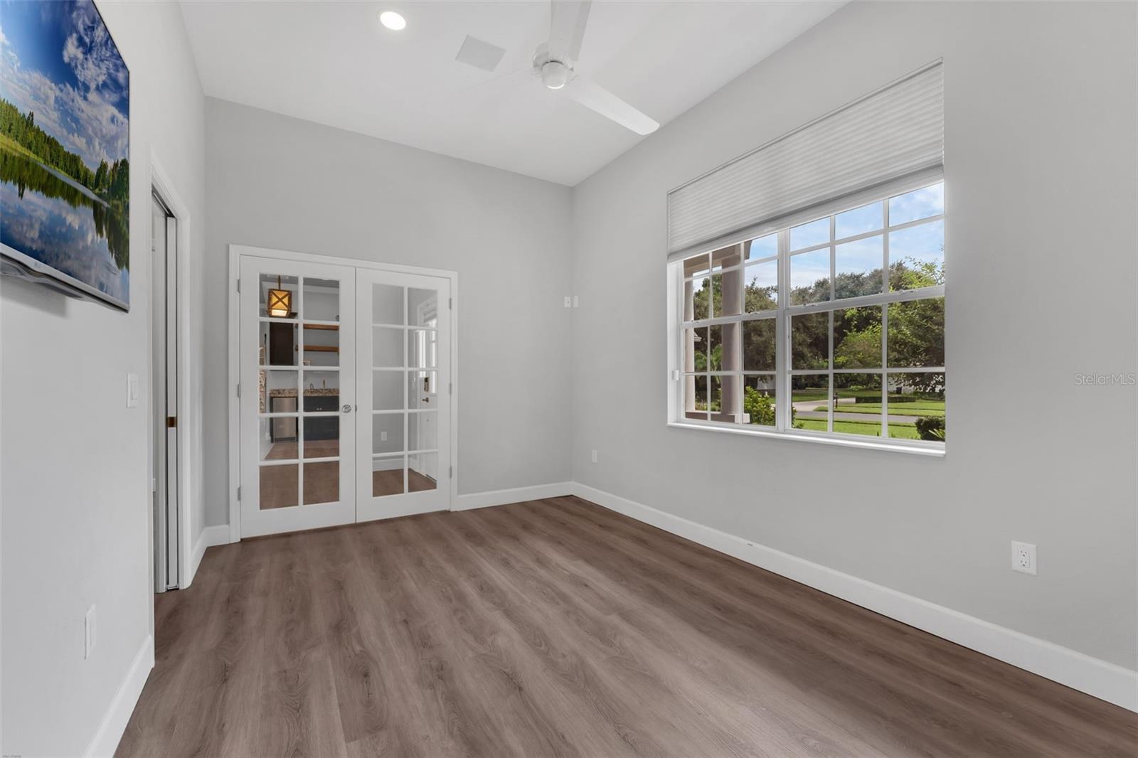 Image 18 of 71 For 436 Valley View Drive