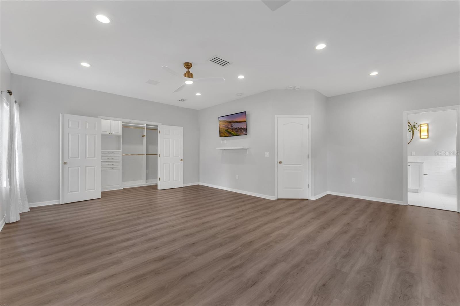 Image 36 of 71 For 436 Valley View Drive
