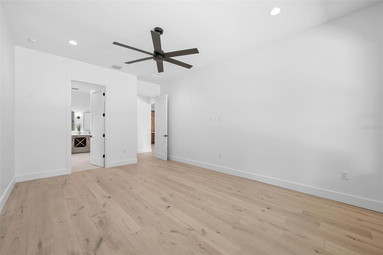 Image 22 of 46 For 3111 Oberlin Avenue