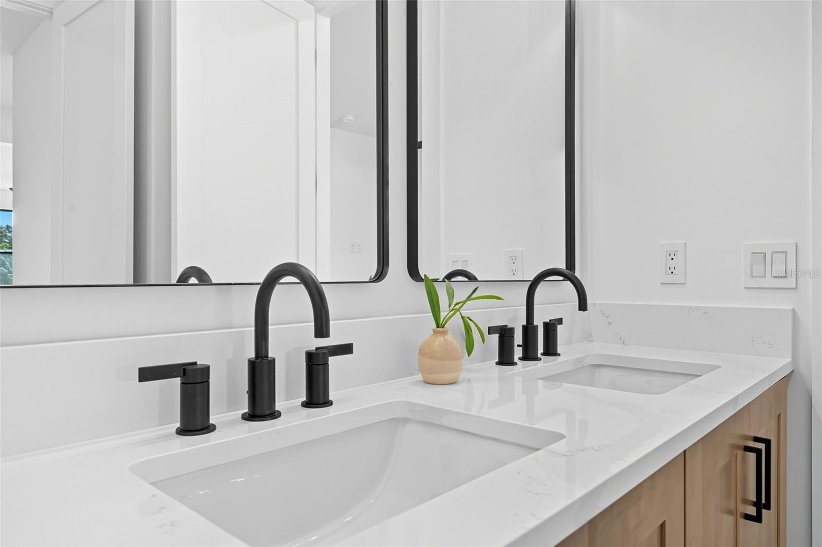 Image 39 of 46 For 3111 Oberlin Avenue