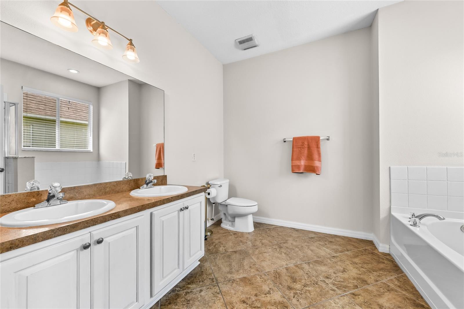 Image 31 of 40 For 3410 Waterfront Drive