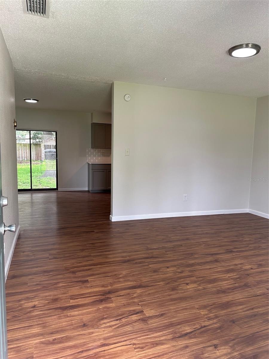 Image 2 of 15 For 1415 53 Er Street