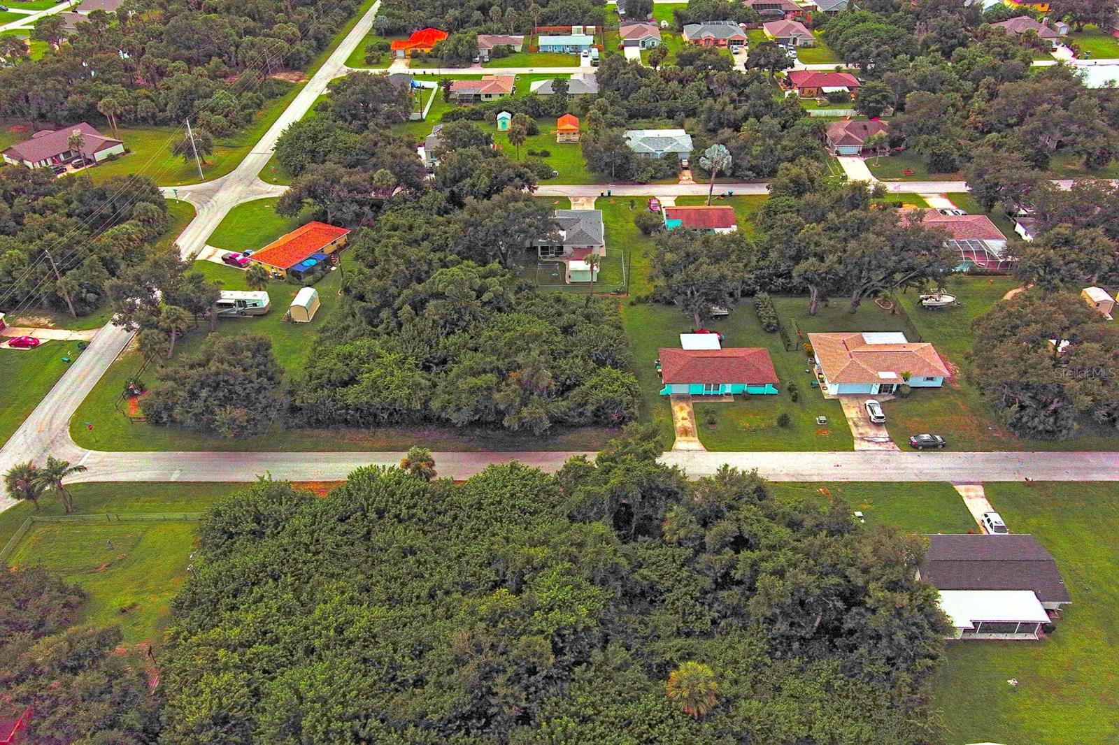 Image 6 of 8 For 21511 Carleton Avenue