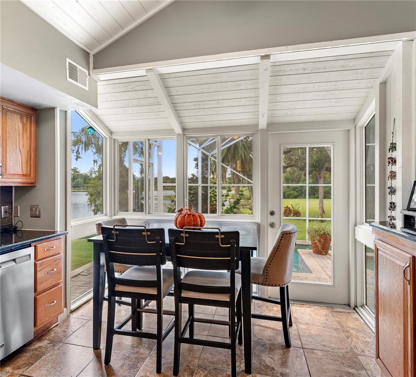 Image 16 of 47 For 4574 Sailbreeze Court